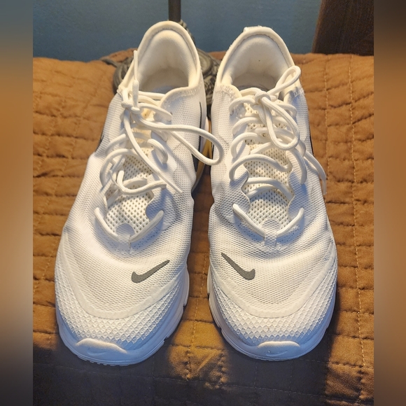 Nike Air Max Sequent 4.5 Style BQ8824-100 Black/White Sz 9 - Picture 4 of 8